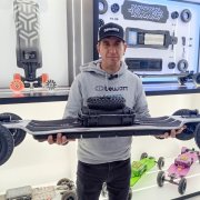 El creador del skate elèctric.