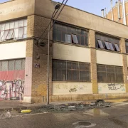 L’incendi es va declarar a les 13.15 hores. - JORDI ECHEVARRIA