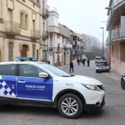 Actuació de la Policia Local i els Mossos l’any passat en un desallotjament a les Borges. - SEGRE