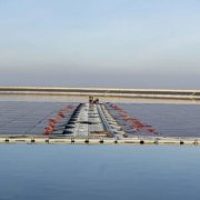 Instal·lació de plaques solars en una bassa del Segarra-Garrigues a Alfés.