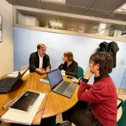 Reunió amb el nou servei d’assessorament de la Diputació. - DIPUTACIÓ