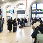 L’estació de Lleida-Pirineus va registrar de nou cues i esperes a Rodalies i alta velocitat. - INGRID SEGURA