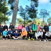 Foto de família del primer dia d’entrenament el passat 8 de febrer al parc de Sant Eloi de la capital de l’Urgell. - FONDISTES