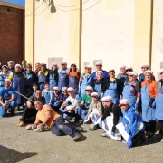 Voluntaris que durant el matí van elaborar les llonganisses. - ESMERALDA FARNELL