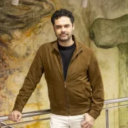 El pianista i professor de música lleidatà Manel Martín, a les instal·lacions del Grup SEGRE. - JORDI ECHEVARRIA