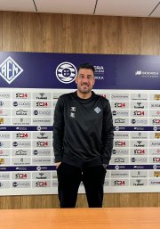 Rubén López, ayer en la sala de prensa del Recasens.