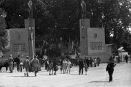 1946. Imatge del fons Porta de l’IEI que mostra l’entrada al certamen l’any 1946, quan es recupera després de la guerra. 