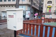 Un dels armaris de bookcrossing instal·lats a Lleida, al costat de l’espai infantil Rovelló a Blondel.