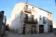 Façana exterior de Cal Celestino Vell, edifici que es rehabilitarà en el marc d'un projecte de masoveria urbana al Palau d'Anglesola