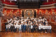 Un centenar de xefs amb estrella Michelin i d’estil tradicional, ahir al Palau de la Música Catalana. - GENERALITAT