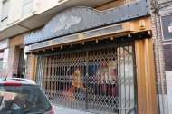 Exterior del local Blin Blin, que ha estat tancat cautelarment per la Paeria. - AMADO FORROLLA
