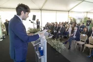 El responsable de Frey a la península Ibèrica, Thibault Coatanea, presentant el projecte al públic. - JORDI ECHEVARRIA