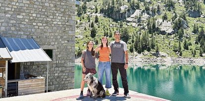 De quèrra a dreta, Mireya Gómez, Jana Serra e Jordi Márquez ena Restanca. - REFUGI DERA RESTANCA