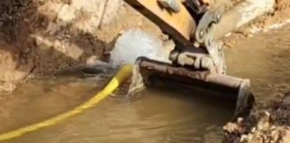 Tallat el subministrament d'aigua a Bellpuig pel trencament d'una canonada