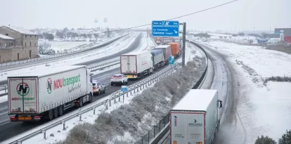 A Cervera es van registrar fins a 5 quilòmetres de cues a l’A-2 en sentit Barcelona per un accident. - BOMBERS