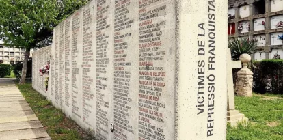 Imatge d’arxiu del monument a les víctimes de la repressió franquista al cementiri de Lleida. - ACN