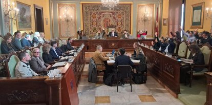 PSC, ERC i el Comú voten en conta de la moció del PP.