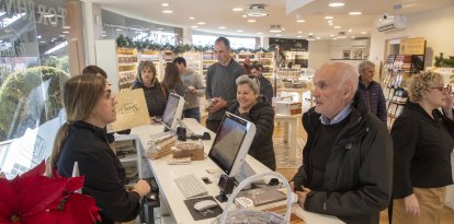 Una botiga de Torrons Vicens d’Agramunt divendres.