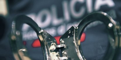 Imatge d'arxiu d'unes manilles dels Mossos.