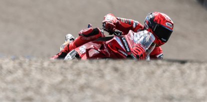 Marc Márquez (Ducati Desmosedici GP25) en el Gran Premio de la República Checa de MotoGP. EFE/EPA/FILIP SINGER