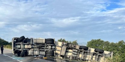 El camió accidentat al nucli de Biscarri, a Isona i Conca Dellà.