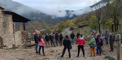 Els propietaris van mostrar les instal·lacions als interessats. - C.SANS