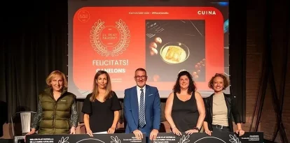 Diana Ruera (dreta), amb el conseller d’Empresa, Miquel Sàmper, dilluns a Barcelona. - DEPARTAMENT D’EMPRESA