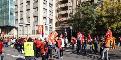 Els vaguistes van bloquejar el baixador de busos de Lleida dos hores al matí i dos a la tarda. - ACN
