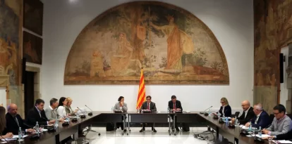 Un moment de la reunió amb el sector porcí encapçalada ahir per Salvador Illa al Palau de la Generalitat. - ACN