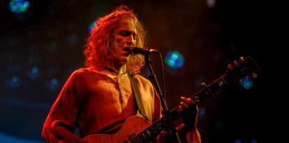 Robe Iniesta durante un concierto en Madrid en 2024.