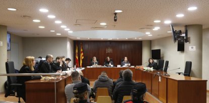 Segona sessió del judici a l'Audiència de Lleida contra cinc persones acusades d'importar 620 quilos de cocaïna de Panamà.