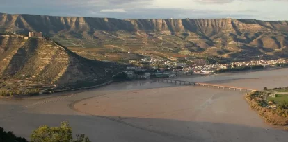 L’aiguabarreig del Cinca i el Segre, les restes del poble vell que van sobreviure a la inundació de Riba-roja i les mines formen part del projecte turístic de Mequinensa. - SEGRE