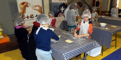 Infants en una activitat al Cucalòcum.