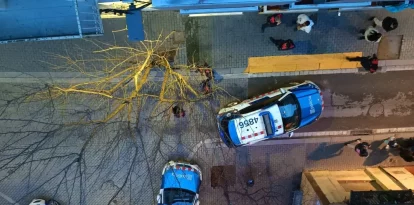 Tres vehicles dels Mossos van intervenir en un incident al Centre Històric dimarts passat. - JMM