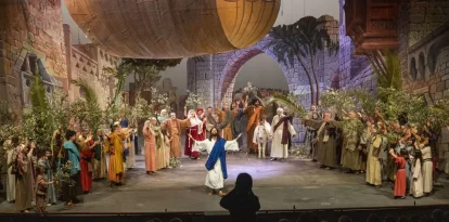 Unes 200 persones formen part del muntatge teatral, entre actors, tècnics i figurants. - LAIA PEDRÓS