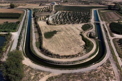 El Canal d’Urgell, al seu pas per Arbeca en una imatge d’arxiu.