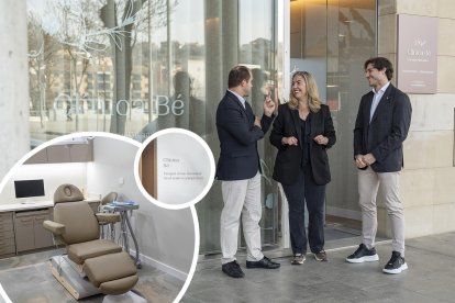 D'esquerra a dreta, el doctor Aleix Heredia, la doctora Nuri Toledo i el doctor Josep Basart.