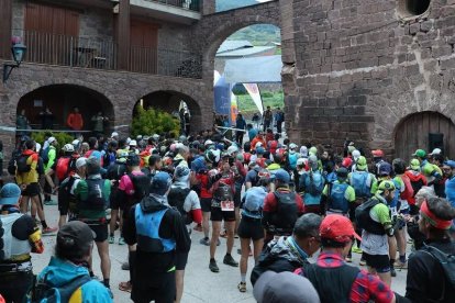 Moment previ a la sortida d’un dels recorreguts des de Vilamur. - SKYRACE PIC DE L’ORRI
