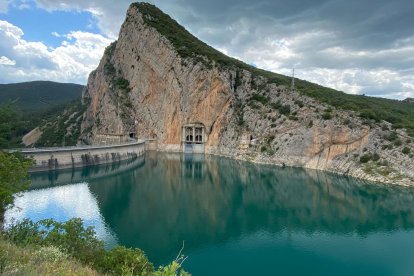 Mont-rebei recupera el seu esplendor amb el pantà de Canelles al 85% de capacitat