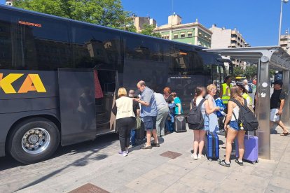 Viatgers de l'alta velocitat a Lleida faran el recorregut fins a Tarragona amb servei alternatiu amb autobús.