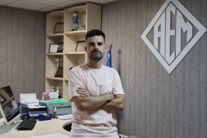 Roger Lamesa, divendres passat a les oficines de l’AEM. - AMADO FORROLLA