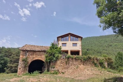 L’exterior de la masia que lloga l’ajuntament. - AJUNTAMENT DE GUIXERS