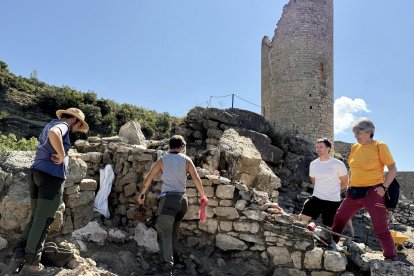 Campanya d'excavacions a la part alta del recinte del castell de Sant Gervàs, al Pallars Jussà.