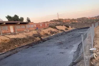 Una bassa de dejeccions a punt de quedar desbordada a Lleida.