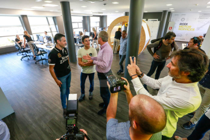 El pilot va fer aquestes declaracions durant la visita a les oficines centrals de Rodi Motor Services, una empresa que li dóna suport des de l'inici de la seua carrera.