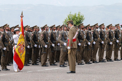 A 483 nous sergents, en una cerimònia celebrada a menys de tres mesos de l'1-O