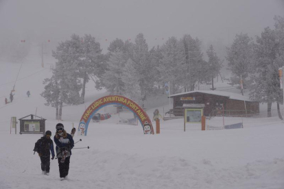 El temporal tanca la Bonaigua i pistes d'esquí i obliga cadenes en nou vies.