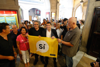 El dirigent abertzale Arnaldo Otegi visita Lleida amb Joan Tardà.