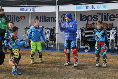 Allianz Junior Motor Camp al circuit de Rufea, a Lleida, on una vintena de joves promeses aprenen al costat de l'hexacampió.