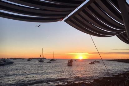 Fantastica posta de sol a Eivissa. Gran escapada d´amigues